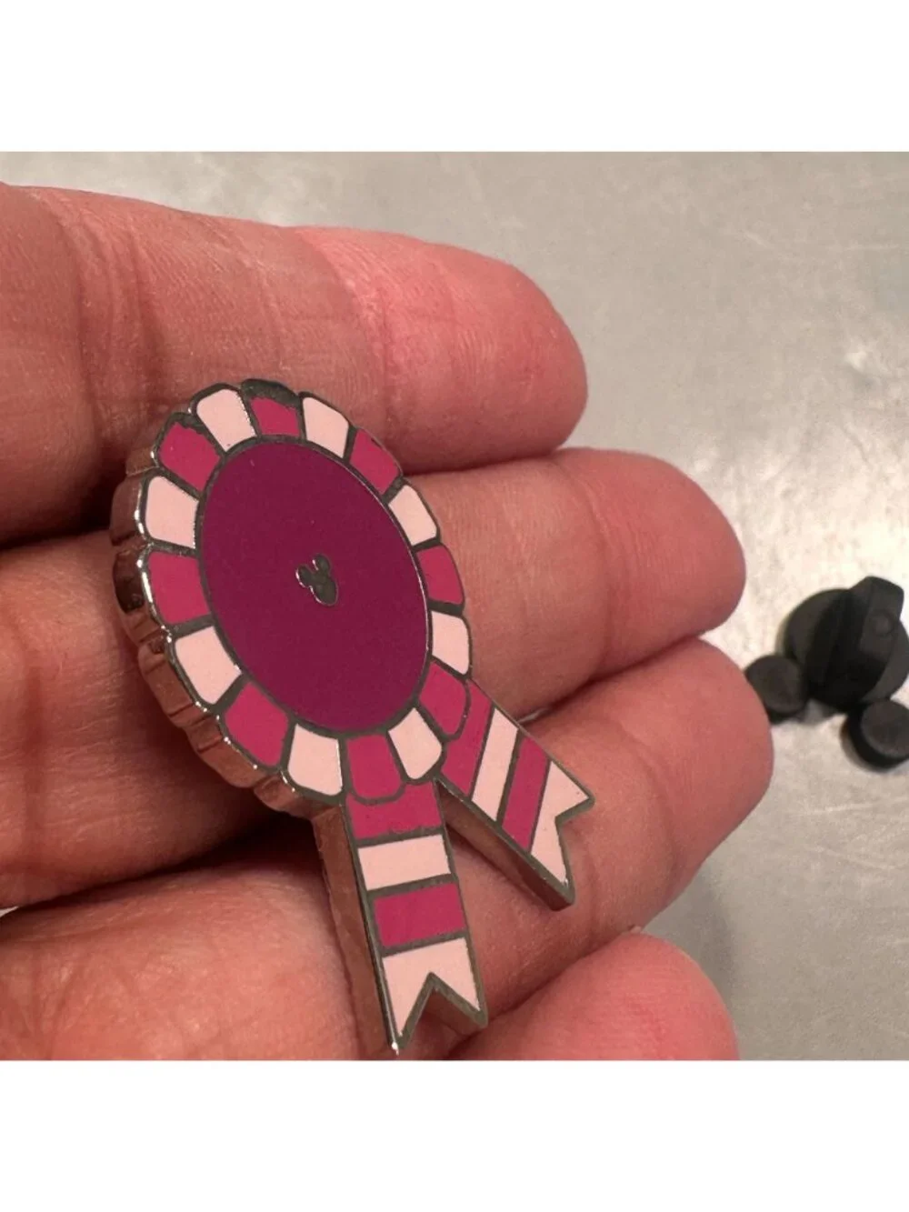 Disney Cheshire Cat Ribbon Trading Pin Alice Wonderland Hidden Mickey Badge